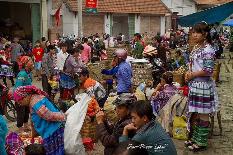 Quelques images du marche de Bac Ha