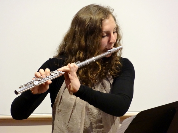 Un merveilleux récital de flûtes par les élèves de l'Ecole Municipale de Musique....
