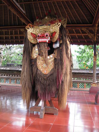 Ubud Bali , spectacle de danse au Lotus Pond 