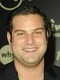 Jeremy Prevost voix francaise max adler