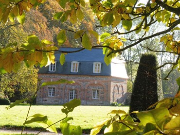 Saint-Pierre-le-Vieux - Château d'Herbouville (XVIe et XVIIe siècles)