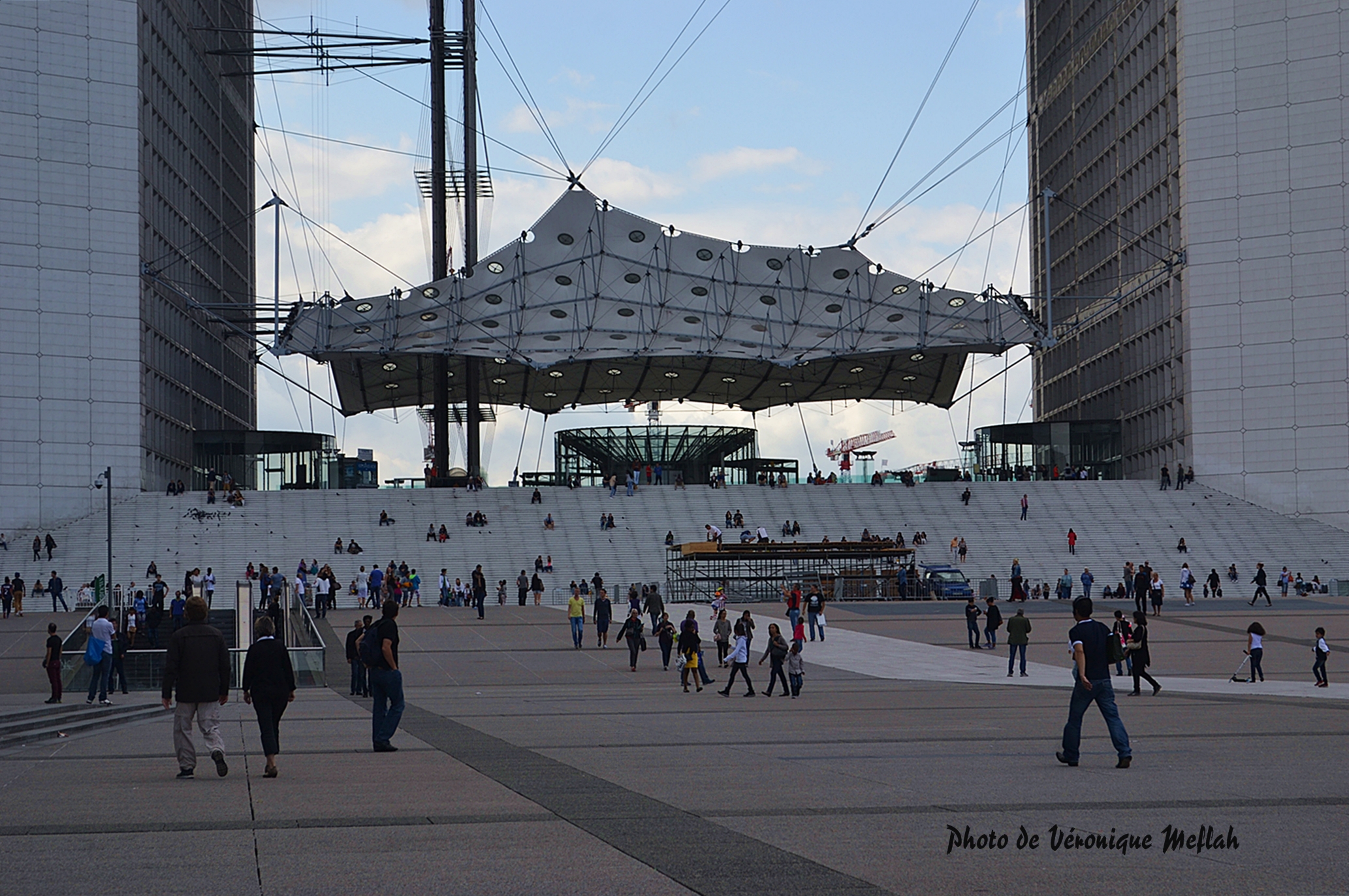 Quartier de la D fense La Grande Arche de la Fraternit Une