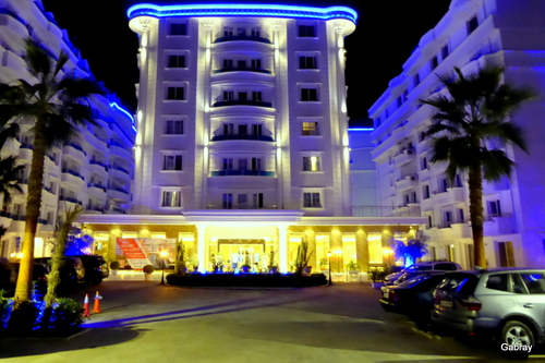 Durrës : hôtel la nuit (Albanie)