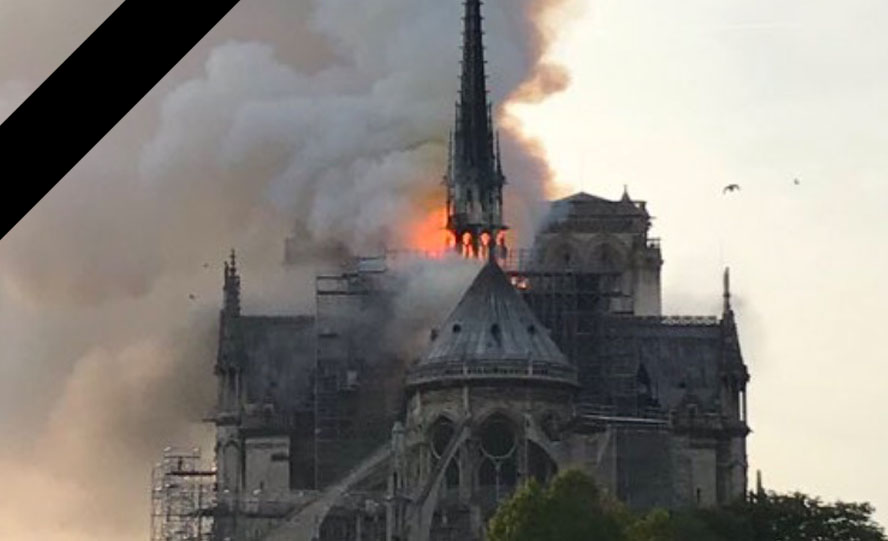 Notre-Dame de Paris incendiée : la France et le monde sont en deuil.