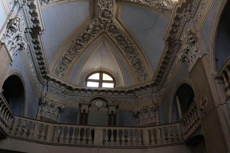 Voûte au dessus de la tribune