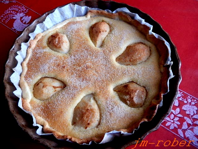 La tarte amandine aux poires à la pâte sablée