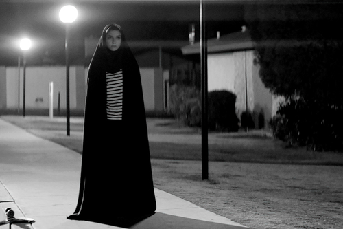 A girl walks home alone at night - un film d'Ana Lily Amirpour (2014)