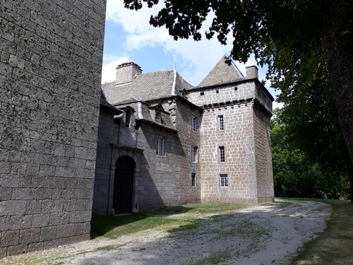 Un  Château en Lozère  (48); La Baume