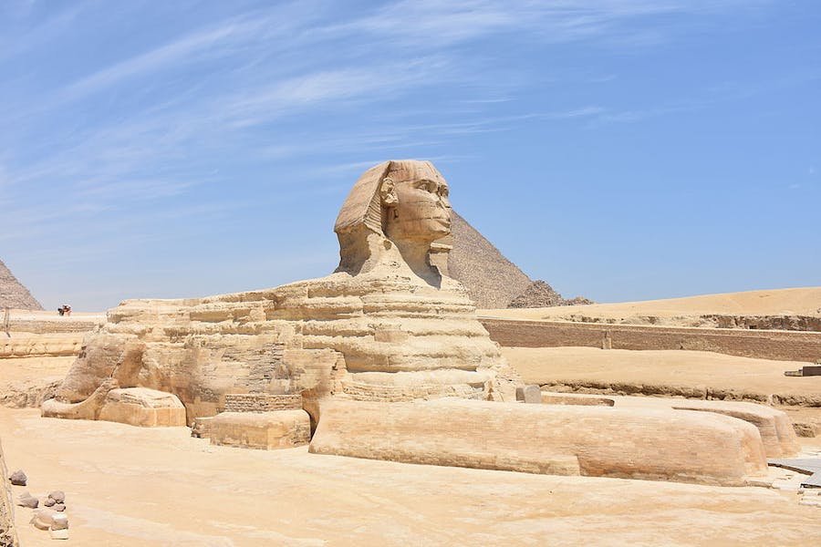Artiste inconnu, le Sphinx de Gizeh (3e millénaire avant JC), Gizeh, image © MusikAnimal via Wikimedia

