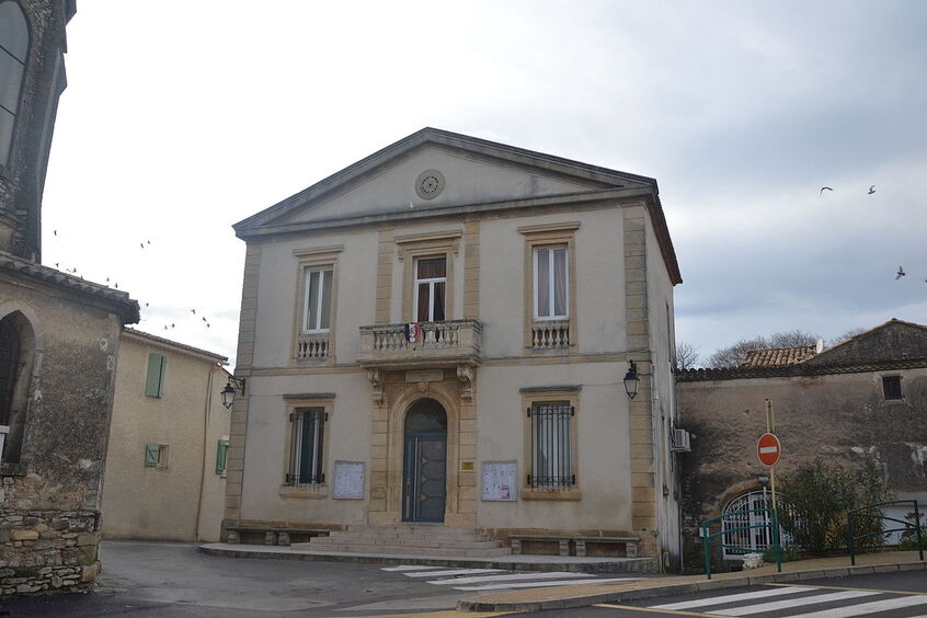 Cabrières (Gard) - mairie.JPG