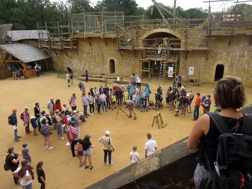 Guédelon un chantier médiéval en Bourgogne (France)