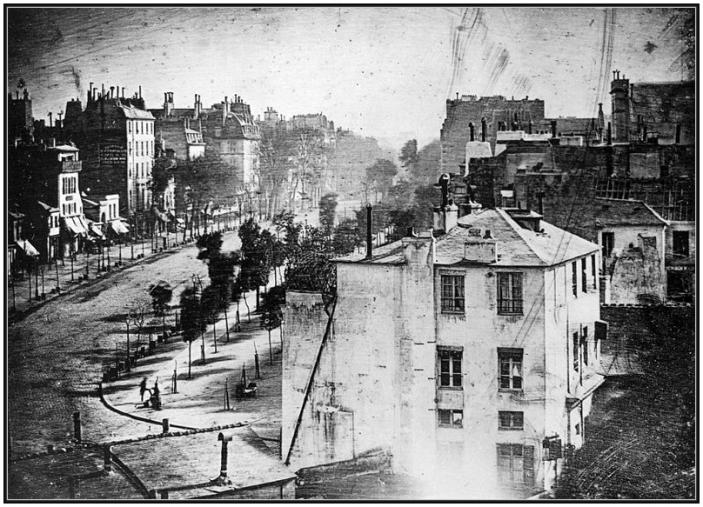 La plus ancienne photo de Paris montrant un être humain.