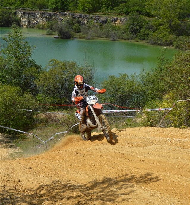 Blog de sylviebernard-art-bouteville : sylviebernard-art-bouteville, 29ème Enduro des Coteaux Charentais . Châteauneuf-sur-Charente 4.05.2014 (N°5)