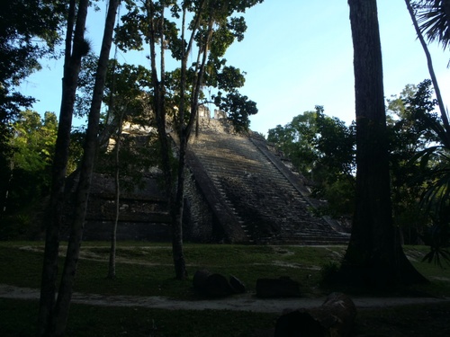 Tikal par le Rio Dulce