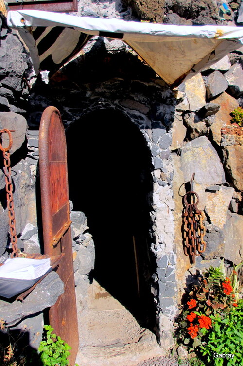 Madère : le fort rocher à Funchal ... 22