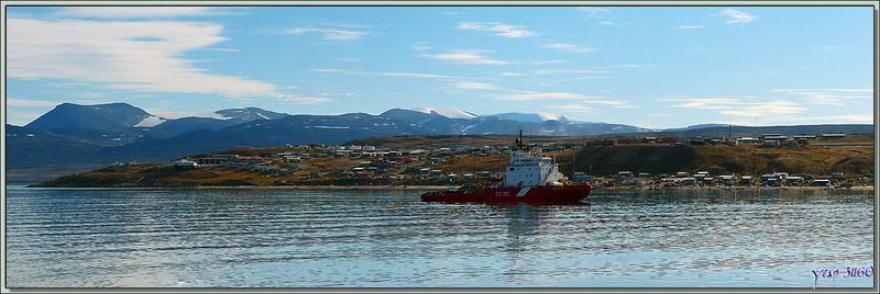 Dès que les autorités canadiennes ont quitté le bord, nous levons l'ancre direction Tremblay sound - Ile de Baffin - Nunavut - Canada