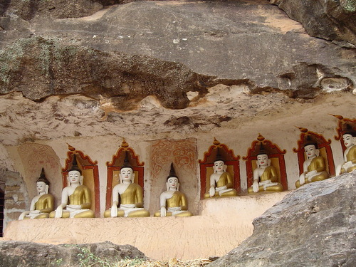 BIRMANIE, Les grottes de Powin Daung 
