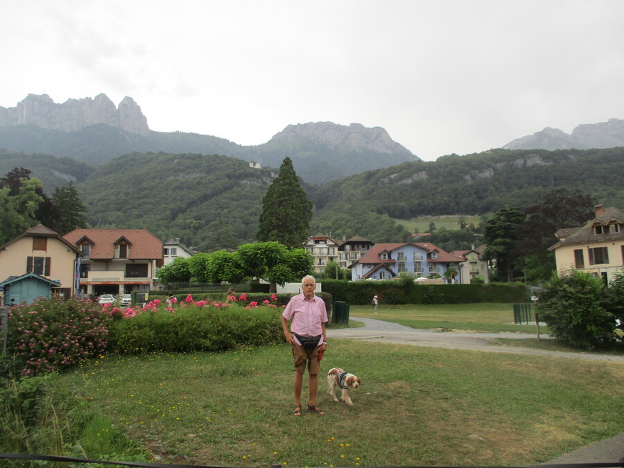 TALLOIRE  EN  HAUTE-SAVOIE    JUIN   2023