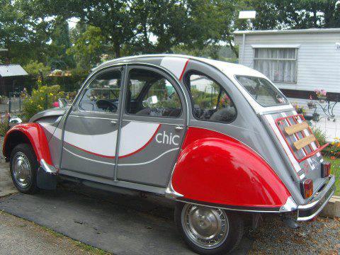 Photos  +  Cartes  Postales  2 cv