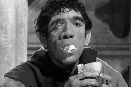 Anthony Quinn - Quasimodo dans Notre Dame de Paris