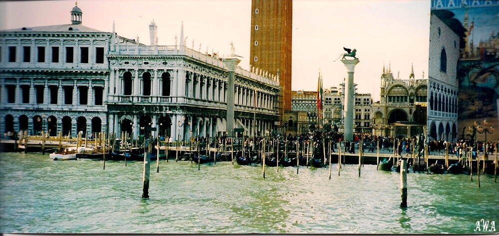 Sous la pluie : oui,mais,à Venise c'est mieux !!!