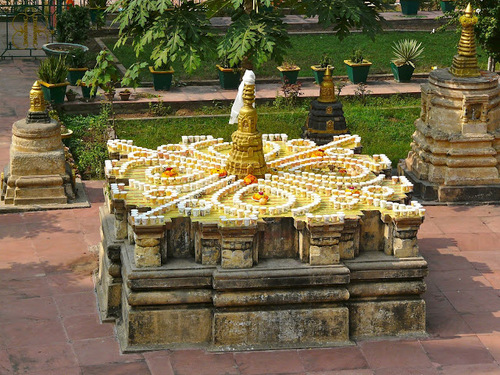 Bodhgaya; Mahabodhi temple; une fête se prépare