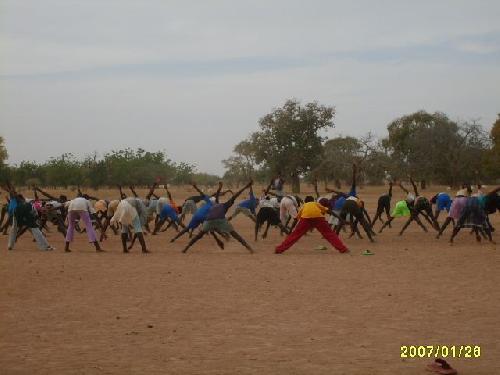 Bomborokuy Une classe de 6° en sport l'apreès-midi