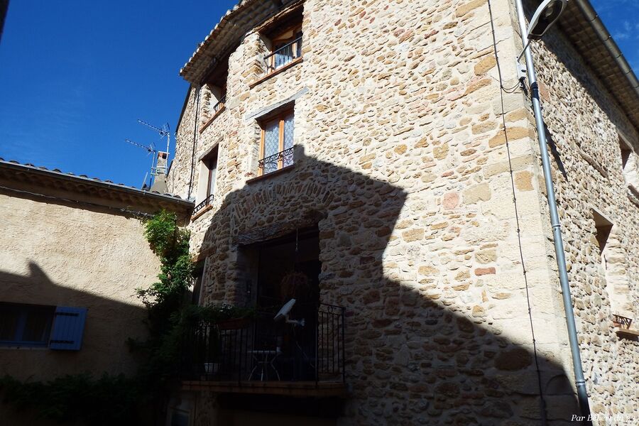 Mirabel aux Baronnies ( 4 ) la maison fleurie