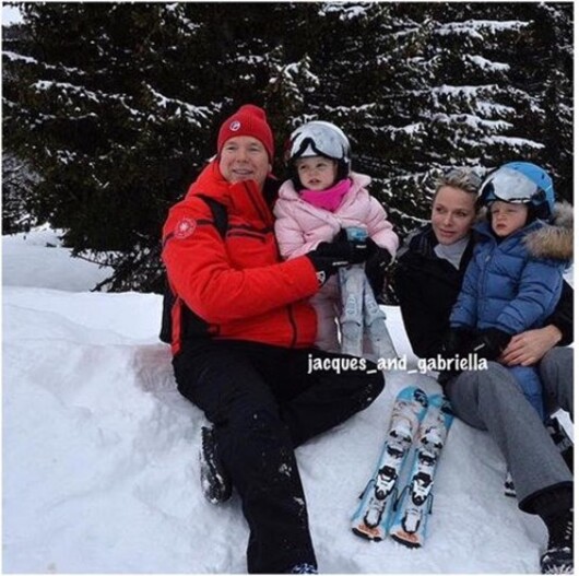 La famille princière au ski 