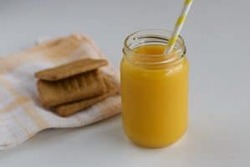 Smoothie mangue, eau de coco & citron vert 