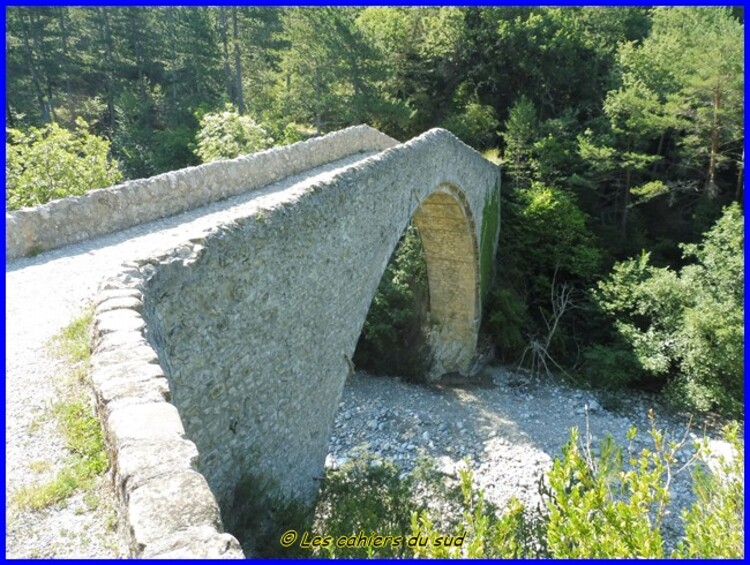 Sisteronnais, le hameau de St Symphorien...sur les traces de Pierre Magnan