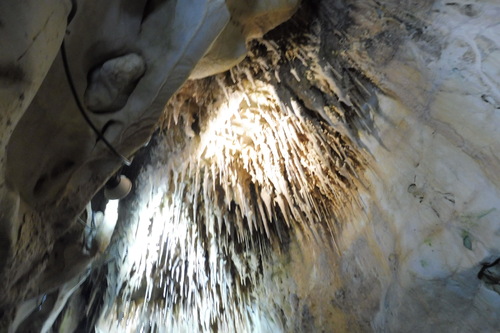 Visite des grottes de Thouzon (Vaucluse)