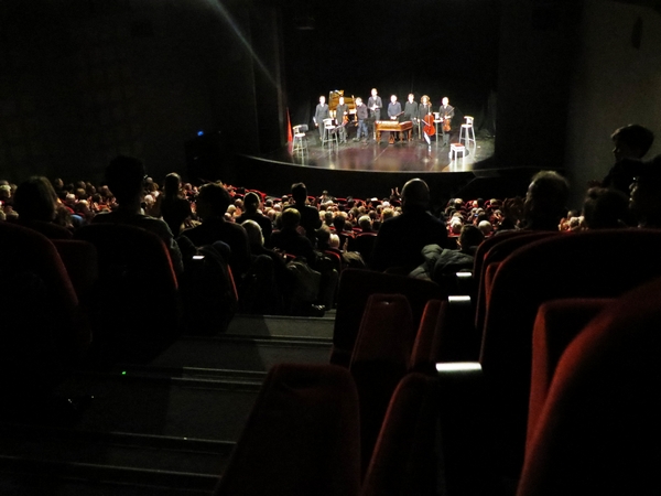 "TANTZ !" le merveilleux concert de Sirba Octet a ravi le public Châtillonnais du théâtre Gaston Bernard