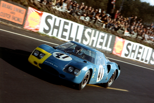 Every Car From the "Ford v Ferrari" 1966 Le Mans Race - InsideHook