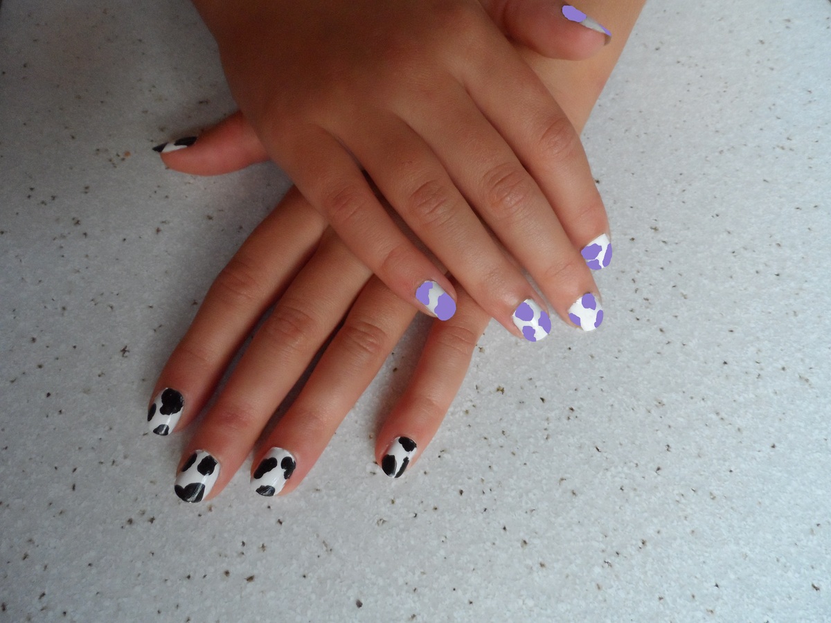 Nail Art Vache Milka imaginé