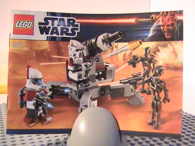 Légo Star Wars n° 9488 de 2012 - Elit clone trooper & commando droïds.