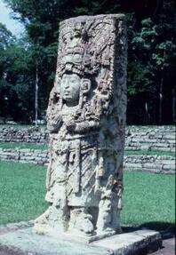 Para el que servían las esculturas Mayas u lo que representan
