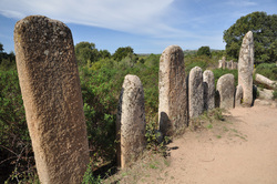 Mégalithes méconnus de CORSE et de Suède