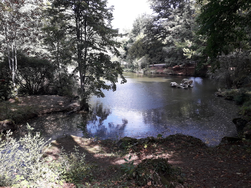 LE PARC ZOOLOGIQUE DU REYNOU .  LE VIGEN  .    HAUTE VIENNE .