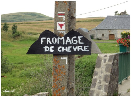 Un hameau du Cézalier .