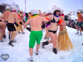 Bain-de-neige-Quebec-Winter-Carnival-Â©-The-Blonde-Gypsy