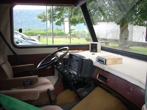 Maria et serge - Calmping car Hymer-mobil sur base Bedford CF250 1979 en cours de restauration