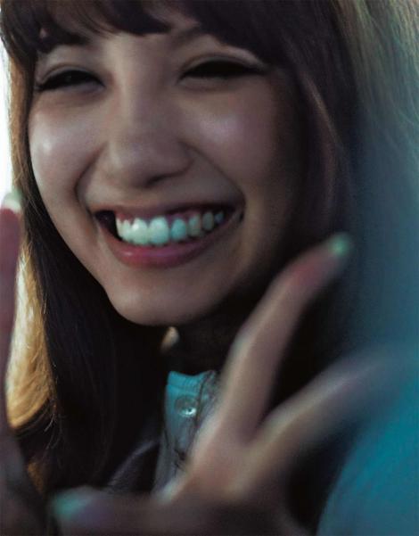 Photobooks : ( Rara Anzai : Nude Photobook 「Hello,Goodbye」 )