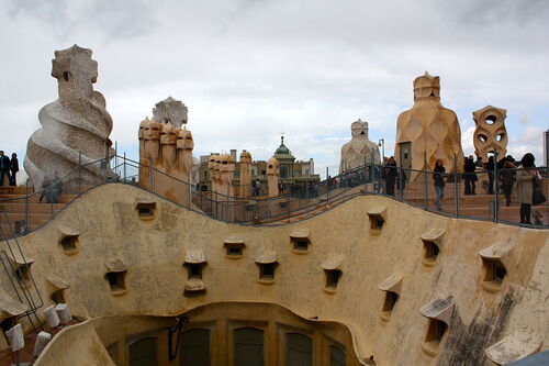 Patrimoine mondial de l'Unesco : le Parc Güell, le Palau Güell et la Casa Milà à Barcelone.