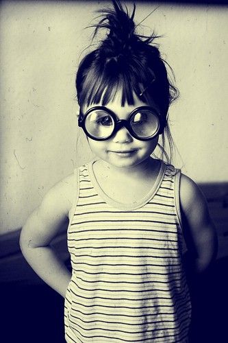 Petite fille à lunettes.... - Mirabelle-73