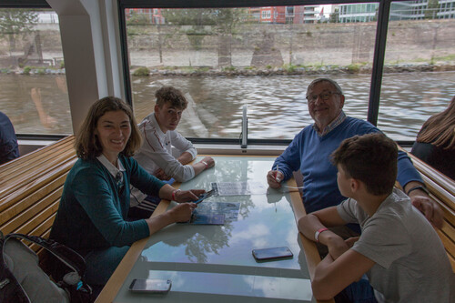 Vendredi 31 mai - Repas et promenade en bateau 