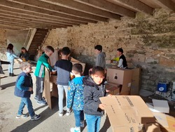 maternelle CE2 et CM : une cabane en carton