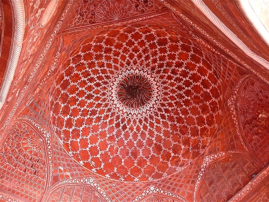 la mosquée du Taj Mahal; l'intérieur 
