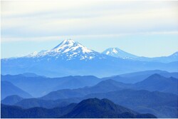 Des volcans capuchonnés de blanc à la bouillonnante Santiago