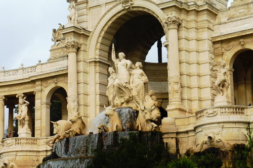 Marseille :  le Palais Longchamp..